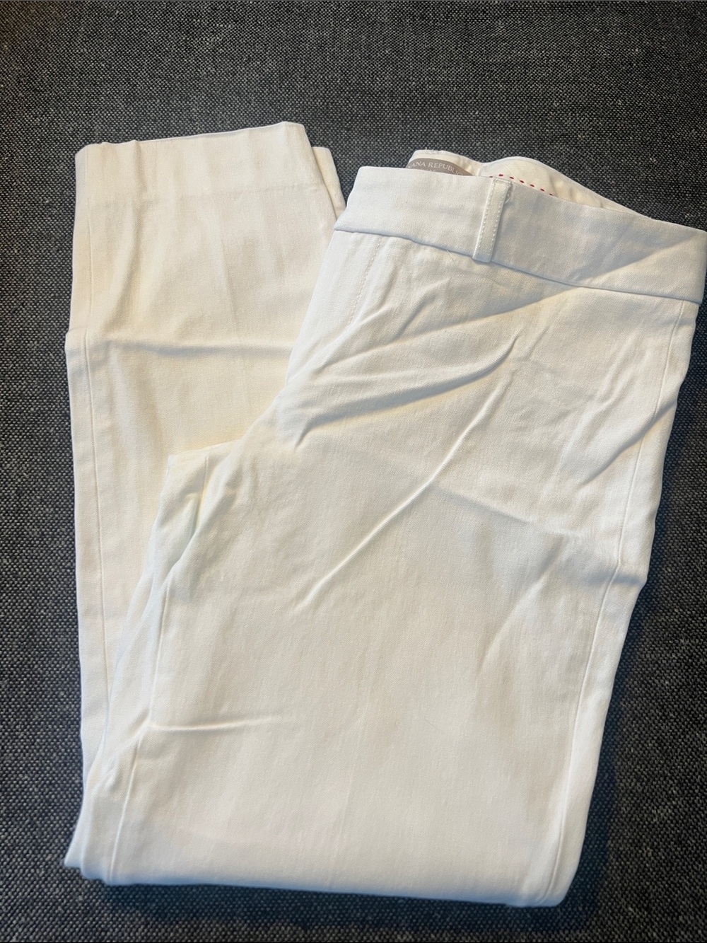 Banana Republic- Sloan Classic White Cropped Pants - Picture 2 of 7